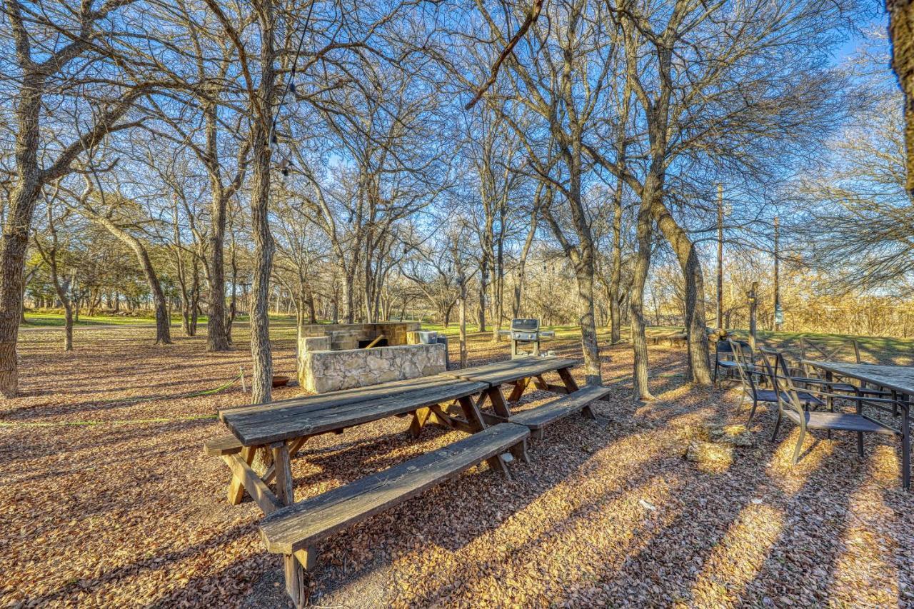 The Pecan @ Mendelbaum Winery Guest Cabins Villa Фредериксбург Екстериор снимка